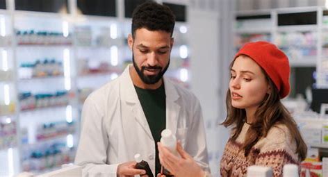 A pharmacist explaning to a patient How to Get a Legal Adderall Prescription Online